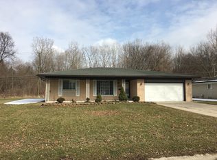 37816 Lola Dr, Sterling Heights, MI 48312