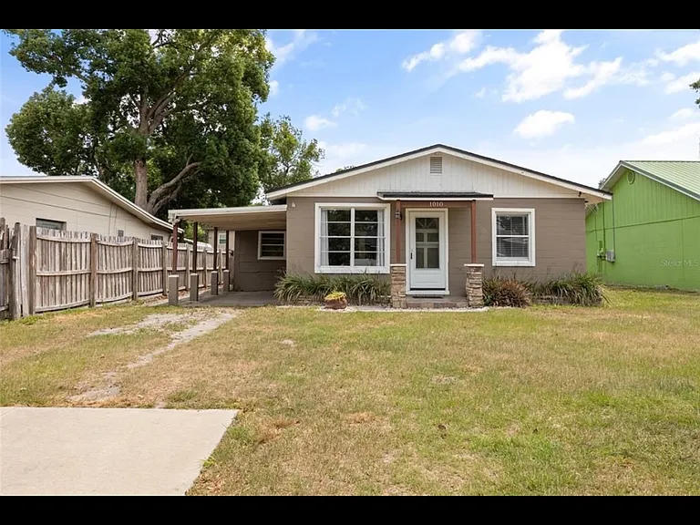 1010 Timor Ave — Photo 1