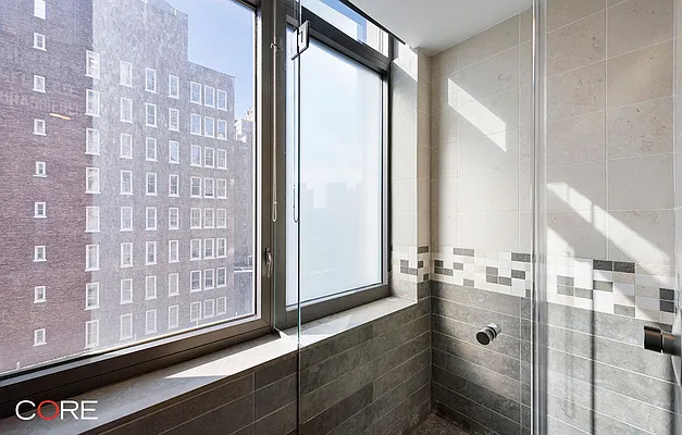 Rented by CORE | media 38