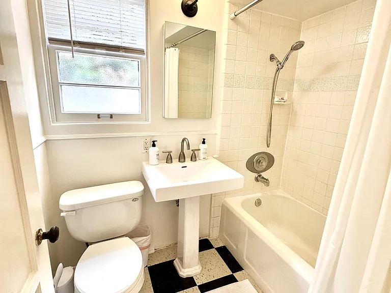4851 Brighton Ave #A — Photo 33