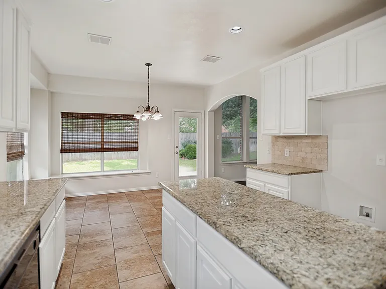 3821 Sandlin St — Photo 18