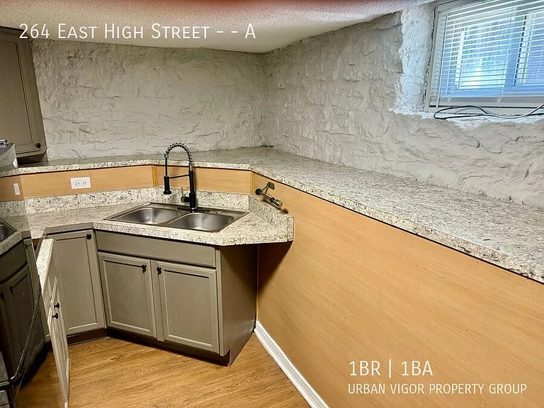 264 E High St #A — Photo 12