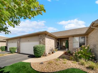 19225 104th Ave, Mokena, IL 60448