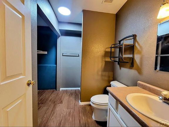 4th image of 676 E Clarion Dr APT B