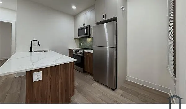 6049 Elmwood Ave #1 — Photo 6