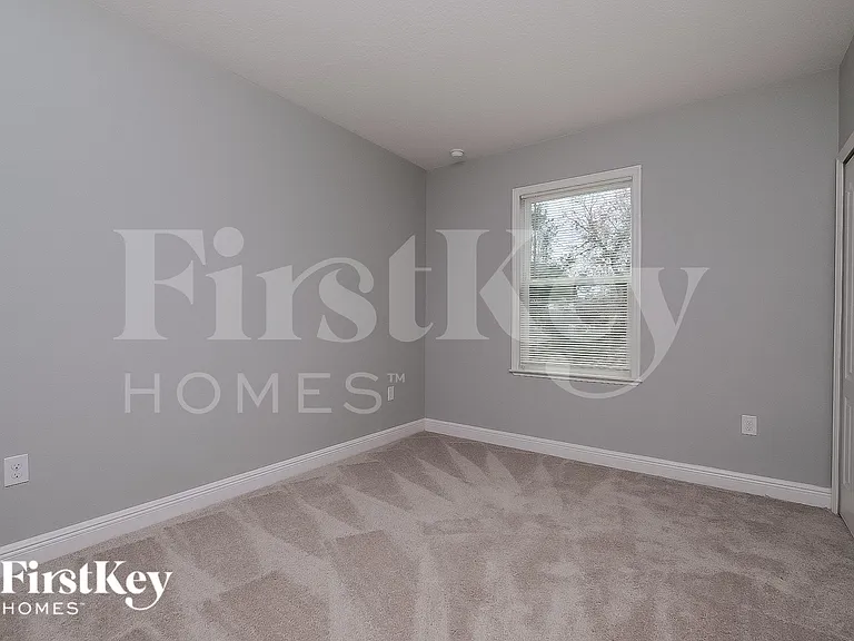 6177 Kinlock Ave — Photo 15