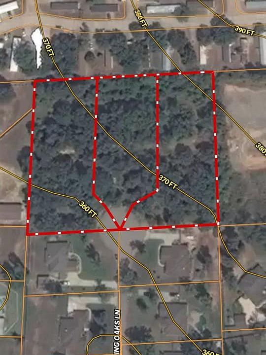 2nd image of 33 Towering Oaks Ln