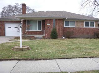 16154 Veronica Ave, Eastpointe, MI 48021