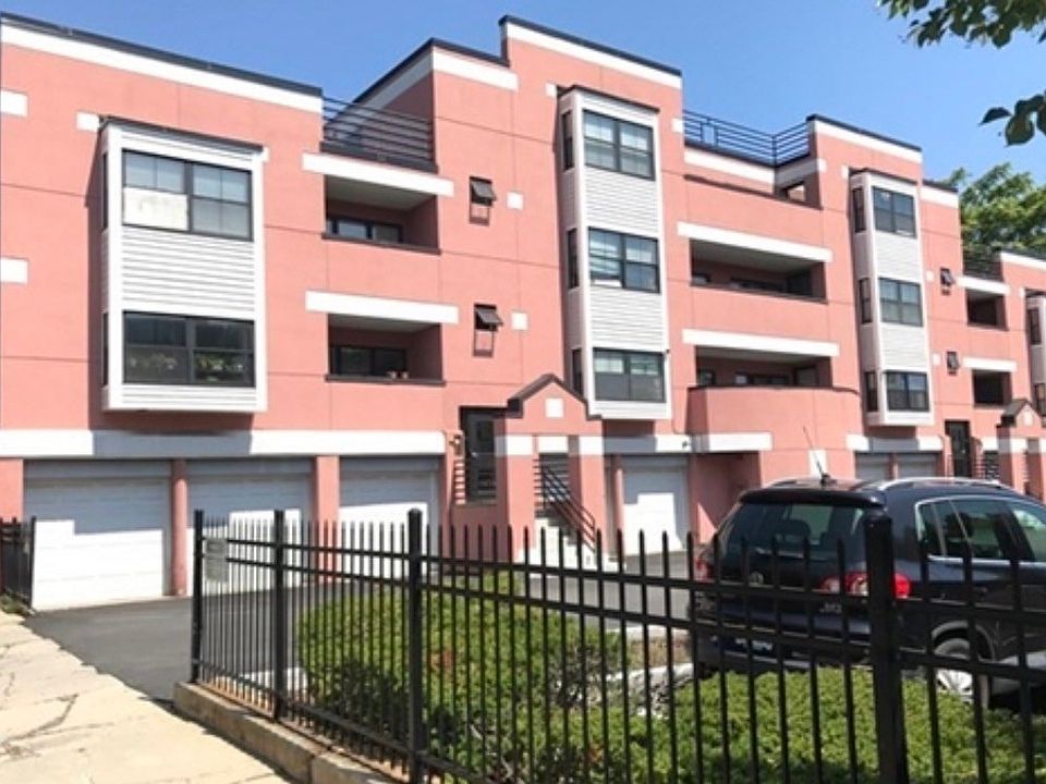 1st image of 60R Gibson St #B3