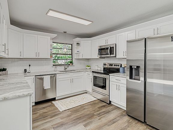 2nd image of 4315 Glennis Dr
