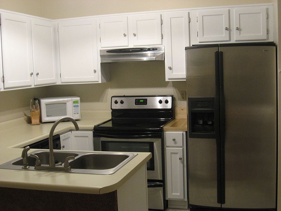 2nd image of 905 Square Dance Ln