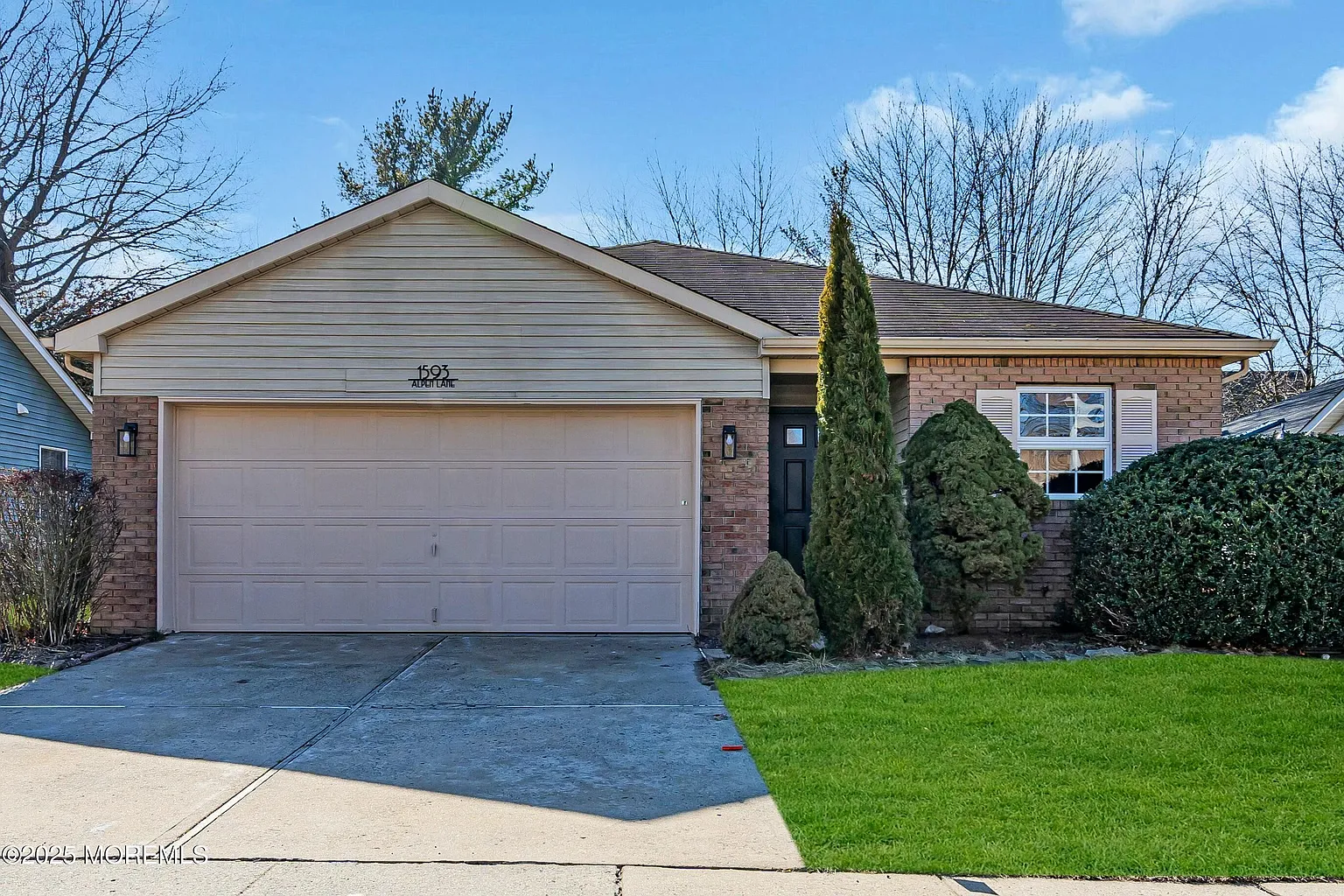1593 Alpen Lane photo 1