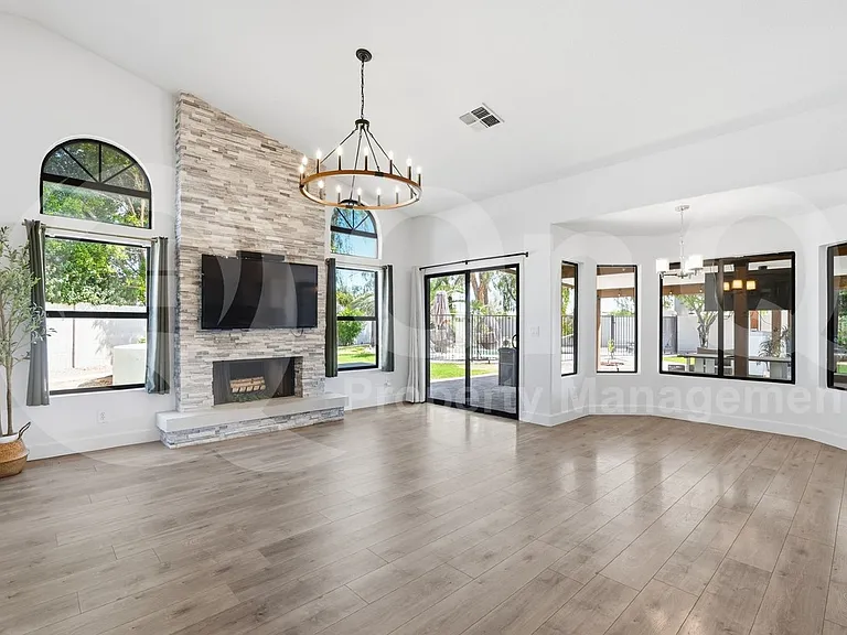 401 S Tiago Dr — Photo 16