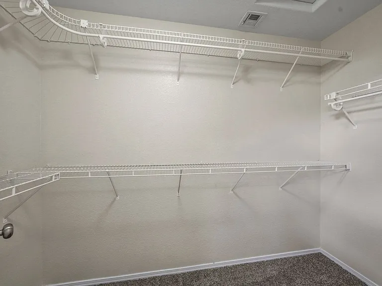 3952 Badgerbrook St — Photo 31