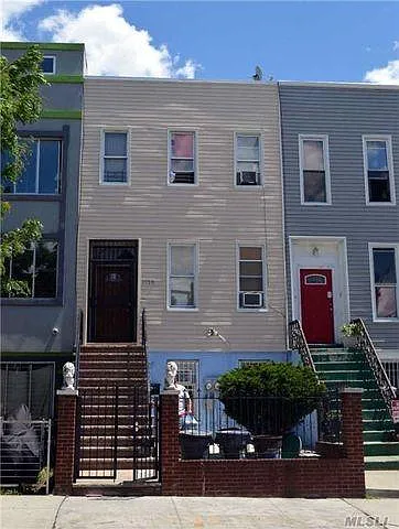 494 Hendrix St #1F