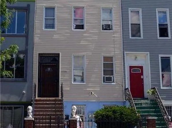 494 Hendrix St #1F, Brooklyn, NY 11207