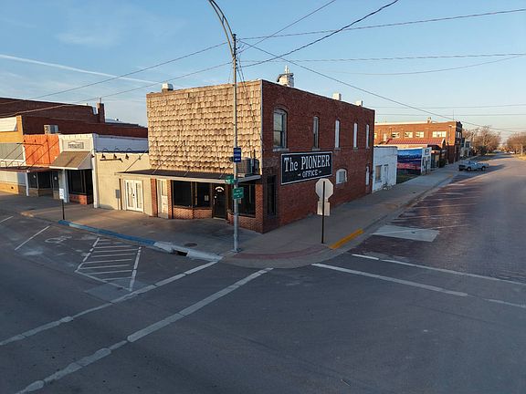 2nd image of 201 S Main St