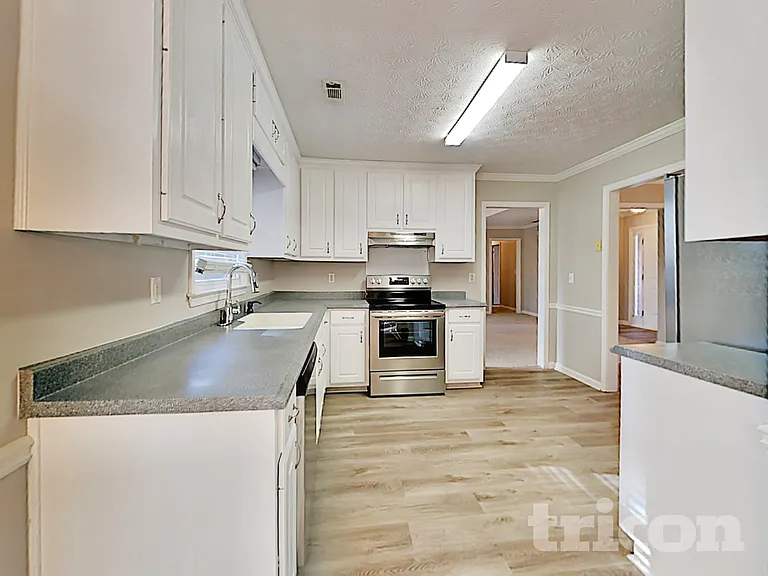 1911 Kevin Dr SE — Photo 7