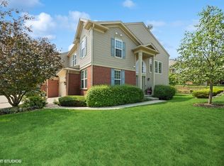 1477 Yellowstone Dr, Streamwood, IL 60107