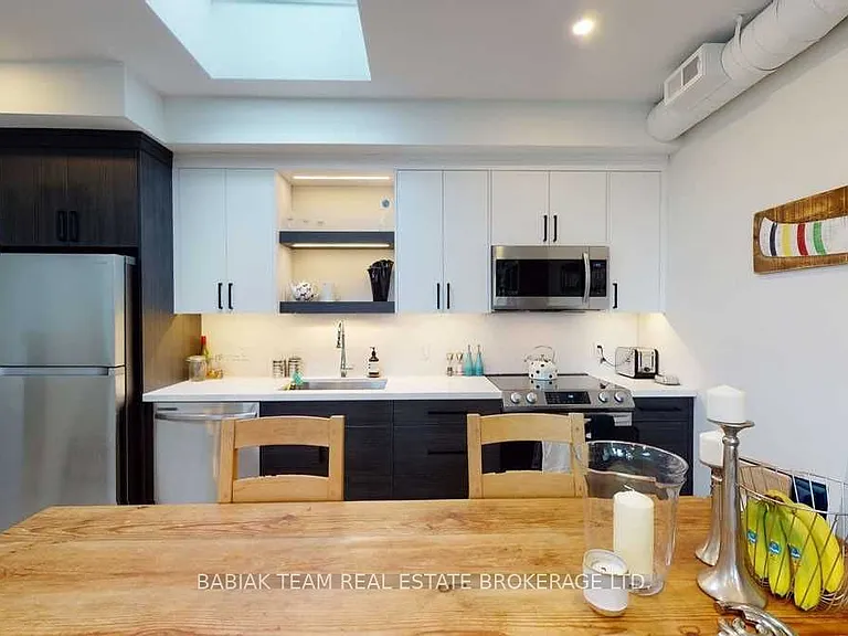 57 Vine Ave #301 — Photo 5