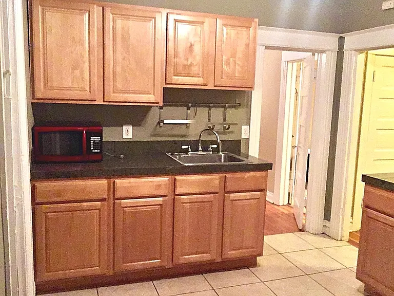 306 S Washington St — Photo 14