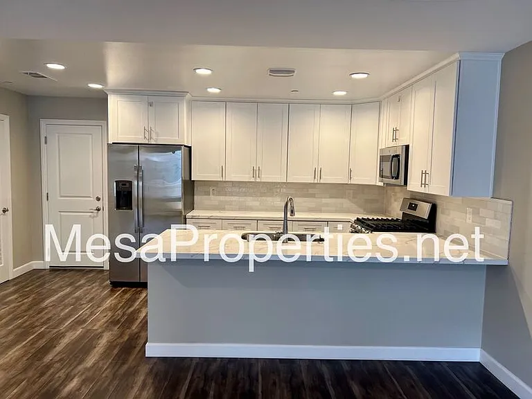 16408 Valencia Ave #311 — Photo 19