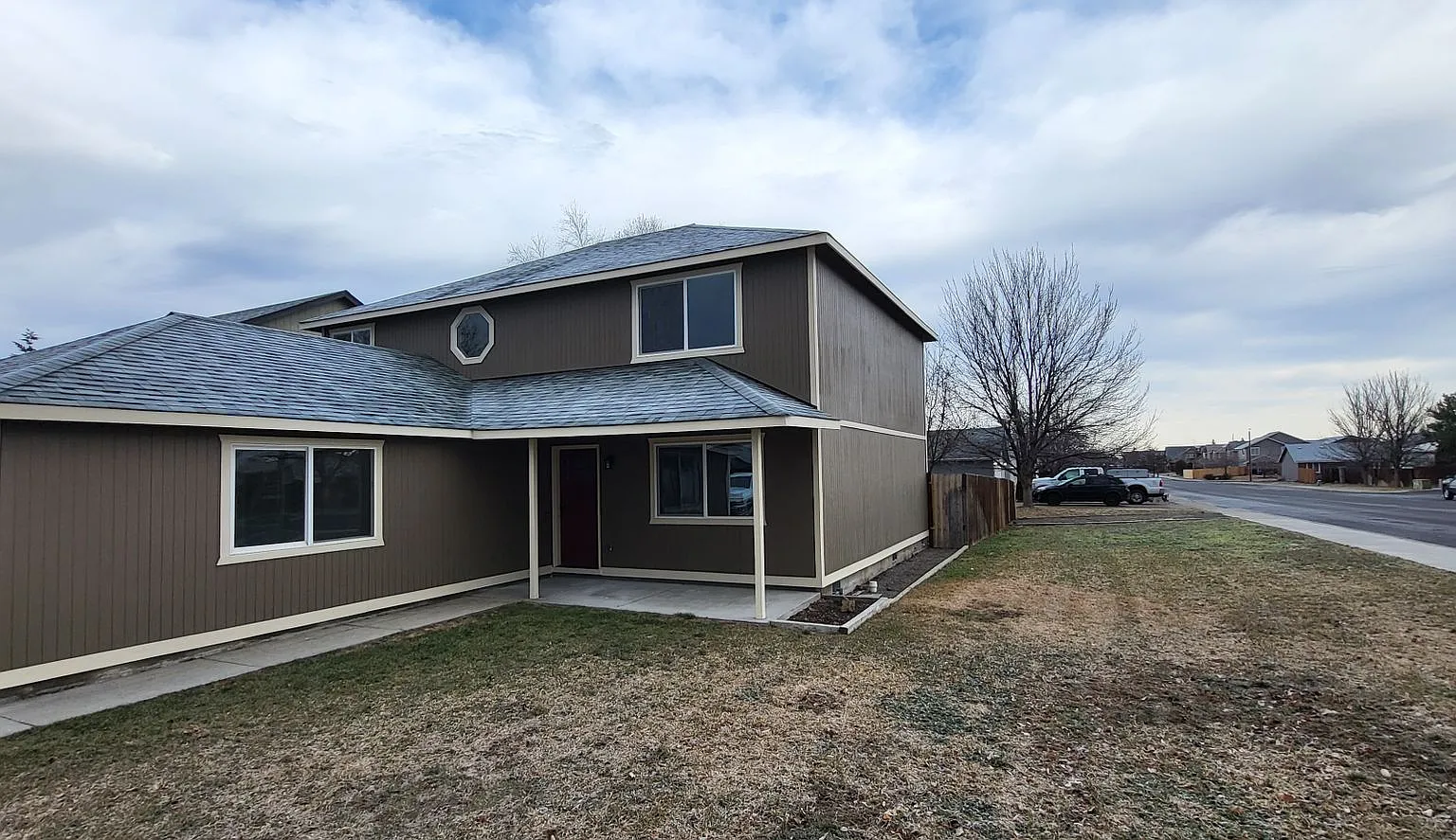 4 Bed 2.5 Bath - Fenced-Corner Lot — Photo 2