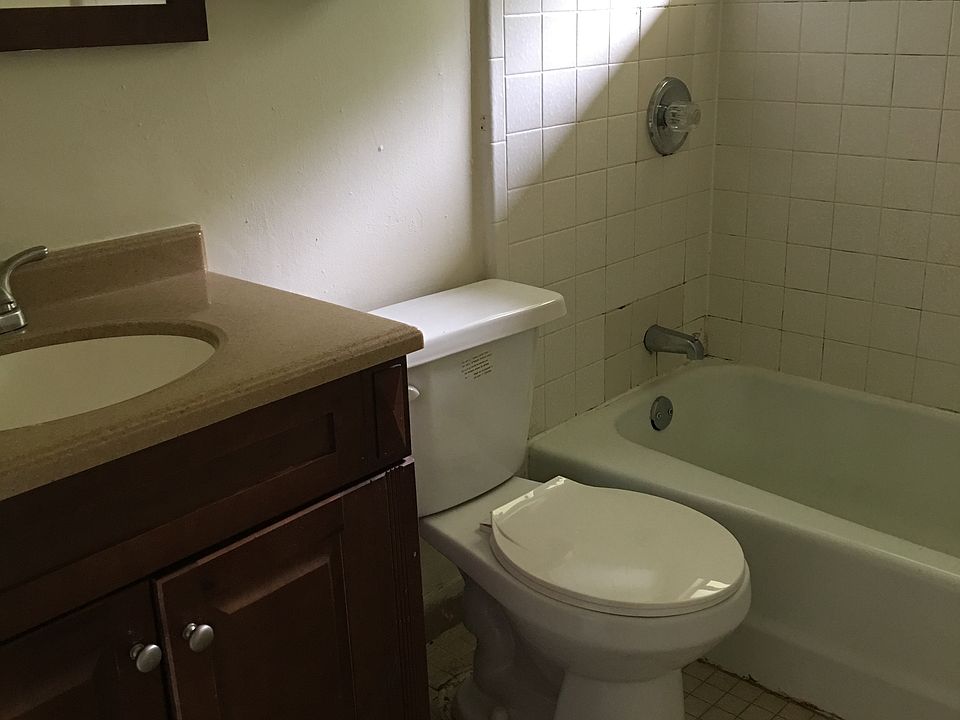 1st image of 4729 Pineaire Ln