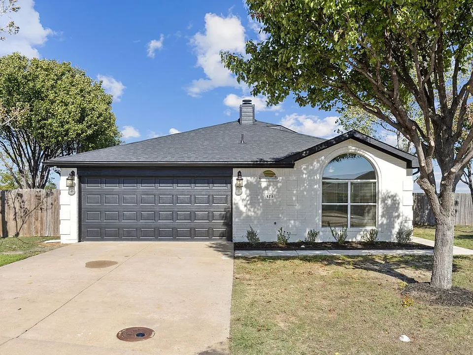 171 Doloris Ln