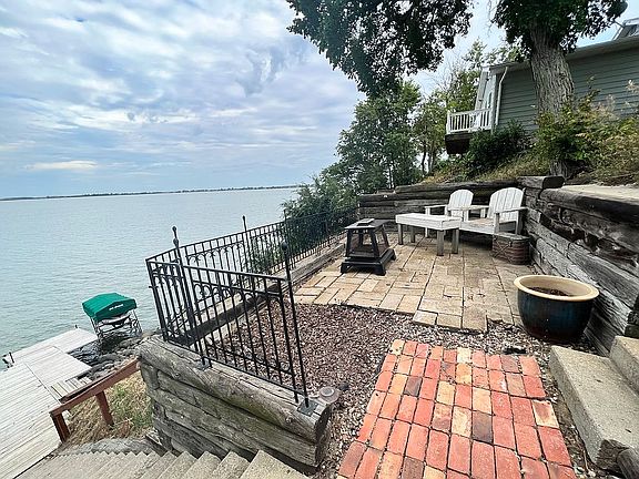 Extra Fire Patio Area