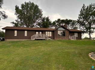 43855 280th St, Freeman, SD 57029