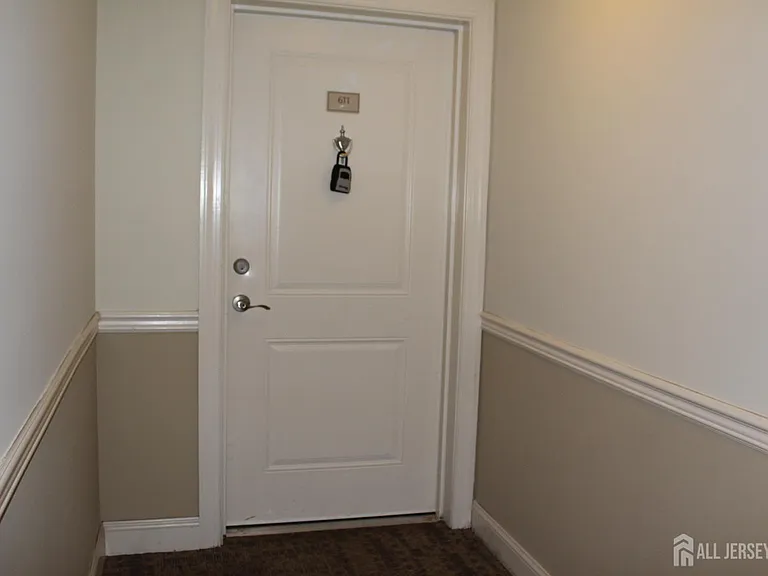 611 Doral Ct — Photo 33