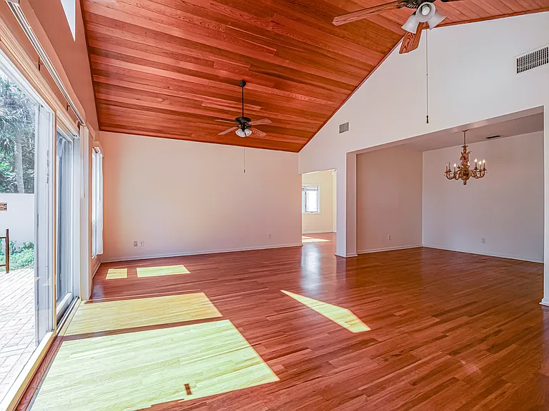 131 Peppertree Dr #21 — Photo 14