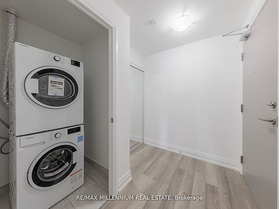 4th image of 3121 Sheppard Ave E
