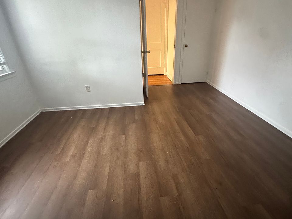1st image of 2162 Michigan Blvd