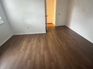 2162 Michigan Blvd, Lincoln Park, MI 48146