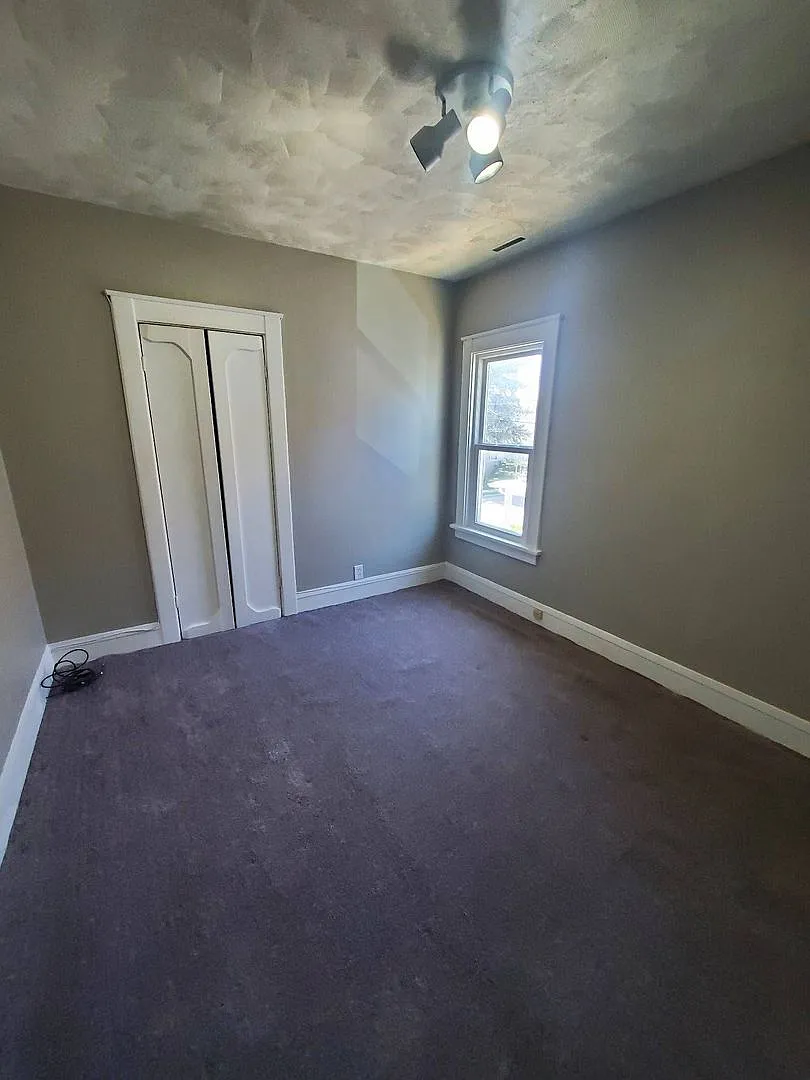 1822 45th St photo 1