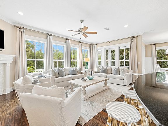 3rd image of 367 E Royal Fern Way