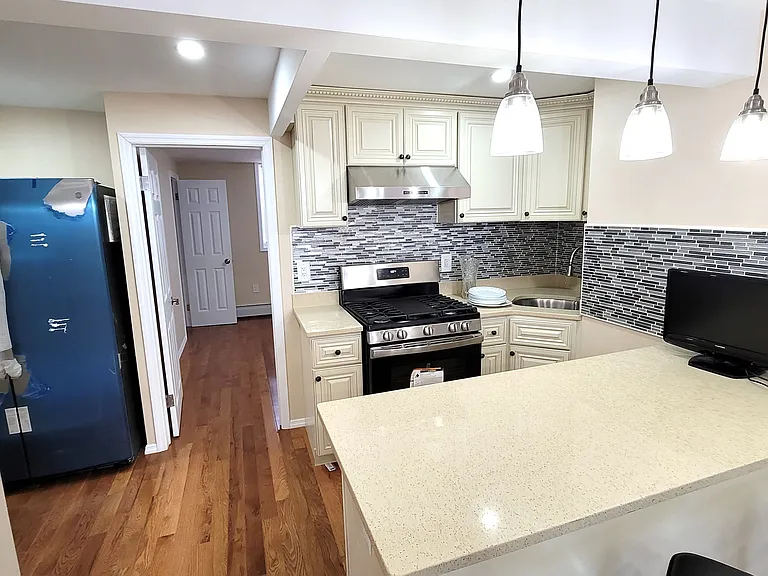 22-24 92nd St #1F — Photo 8