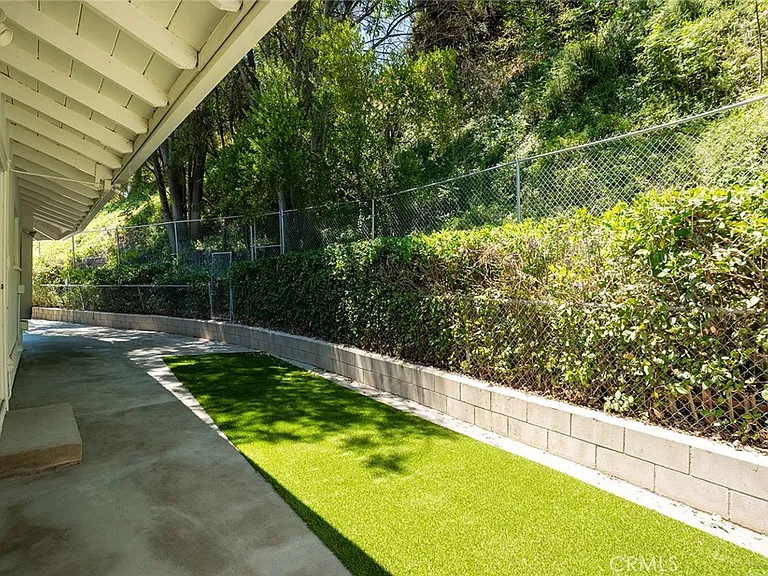 4775 Regalo Rd — Photo 17