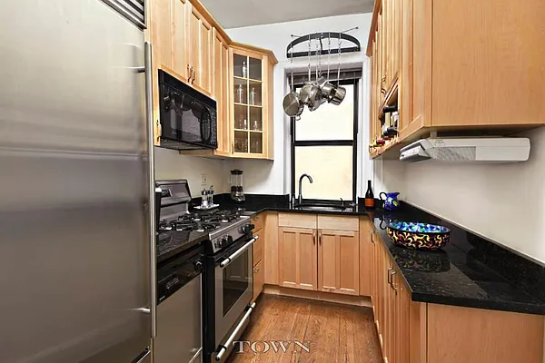 Sold by Town Residential | media 4