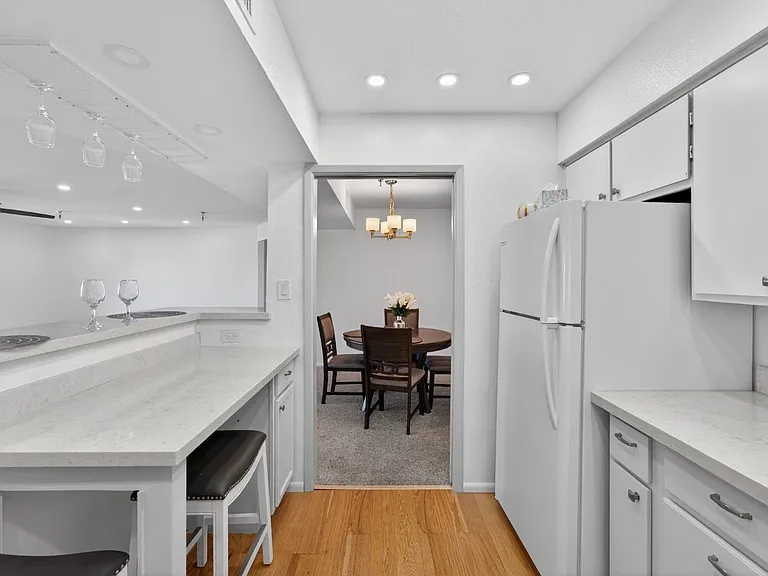 425 S Parkcrest #334 — Photo 11