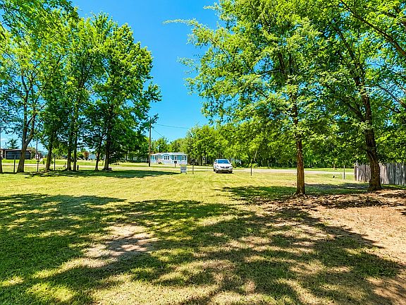 3rd image of 468 Choctaw Dr
