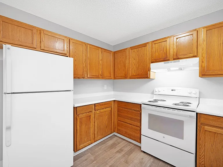 Wetherburne Square Townhomes — Photo 14
