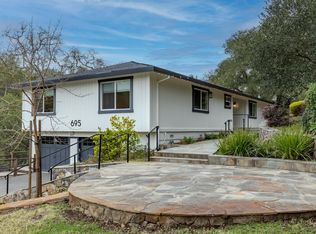 695 Chiquita Road, Healdsburg, CA 95448