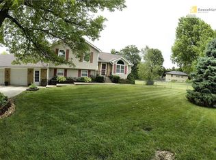 16010 Oakland Ave, Belton, MO 64012