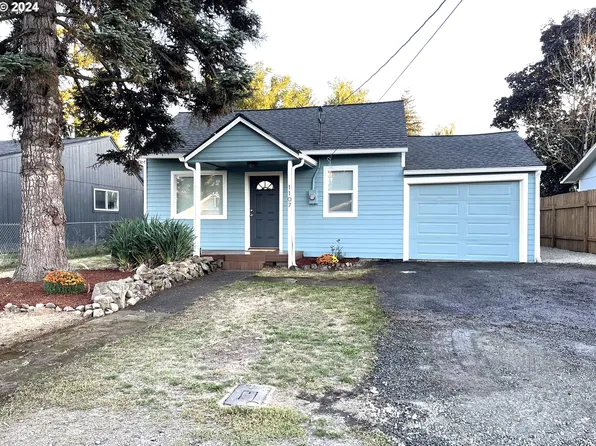 1107 W 20th St, Vancouver, WA 98660