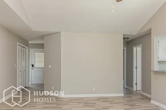 5300 Village Way — Photo 6