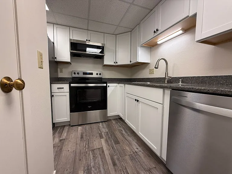 Wingra West Apartments — Photo 47