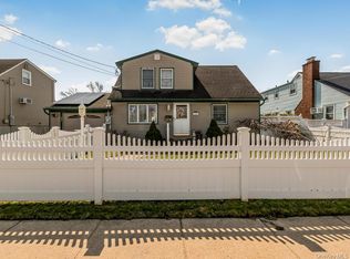 159 Montgomery Avenue, Oceanside, NY